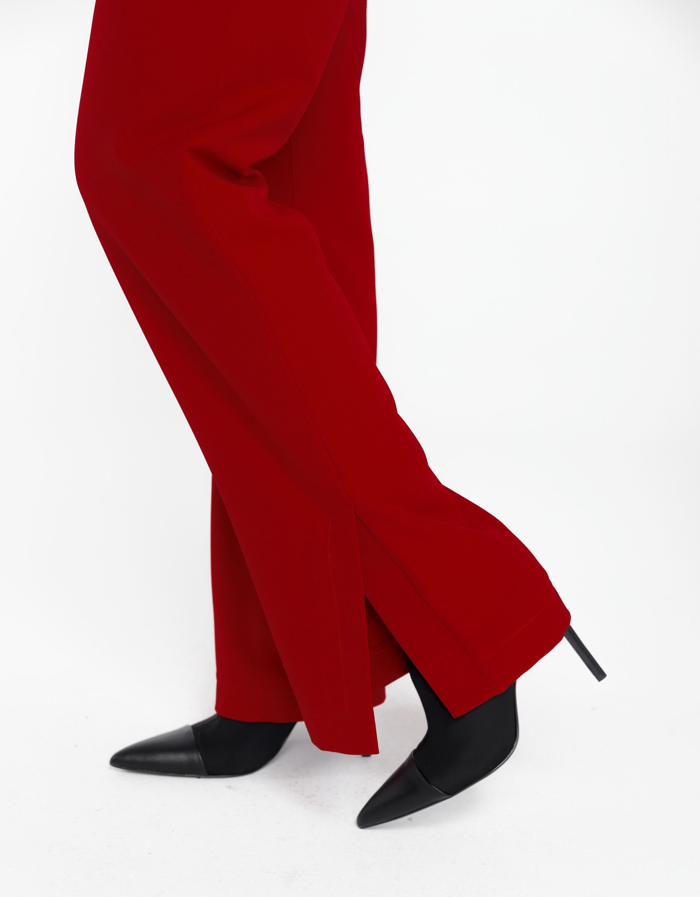 Pantaloni rosii cu slit pe laterale ELDEN